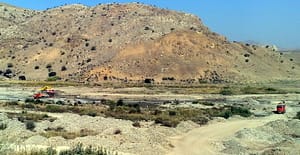 ماشین آلات و تریلرها مشغول مکیدن شن و ماسه های بستر رودخانه جاجرود هستند!