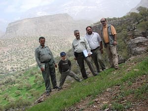 اروند و همراهانش! در کره بس! نوع ایستادنش مرا کشته!!